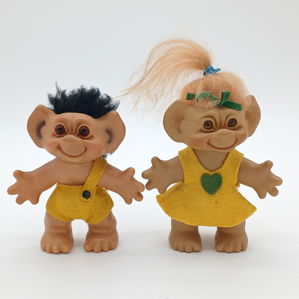 Pair of VTG 1960s Thomas DAM Boy & Girl Troll Dolls w/ Yellow Felt Outfits 5-6"